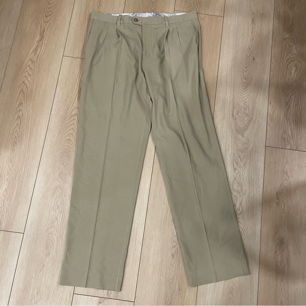Tommy Bahama Silk Cotton Pants Size 36 Pleated Relaxed Fit Tan Luxury Preppy